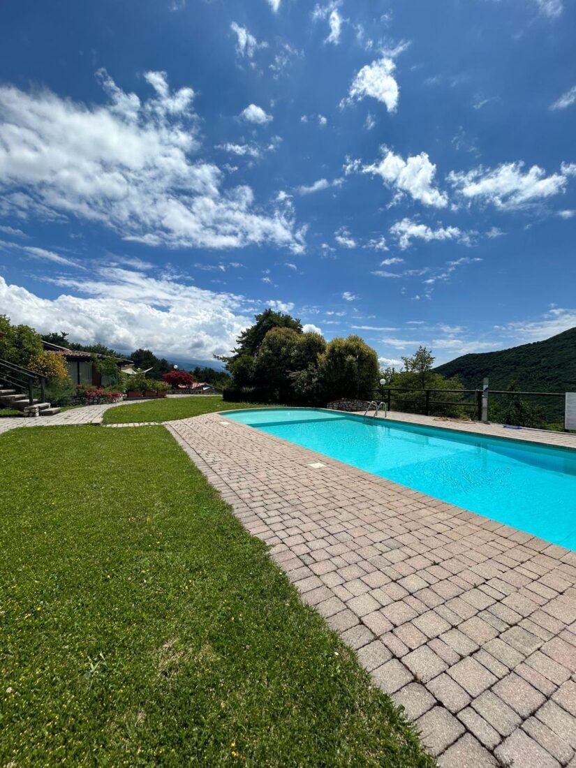 Chalet Elisa Olzano – Dreizimmer-Wohnung mit Pool im Naturpark Alto Garda