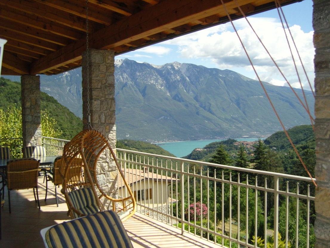 Traum-Wohnung mit Mansarde und Panorama in Vesio, Tremosine