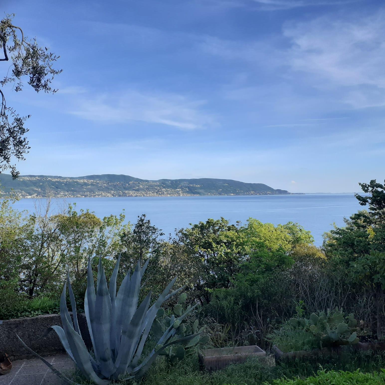 Renovierte Wohnung mit Garten und Seezugang in Toscolano-Maderno