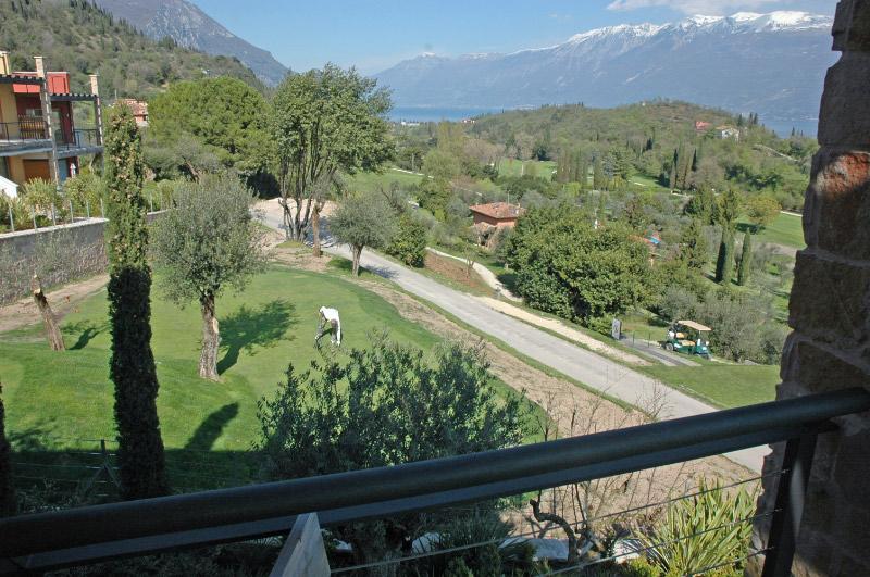 Wohnungen direkt am Golfplatz in Bogliaco zu verkaufen