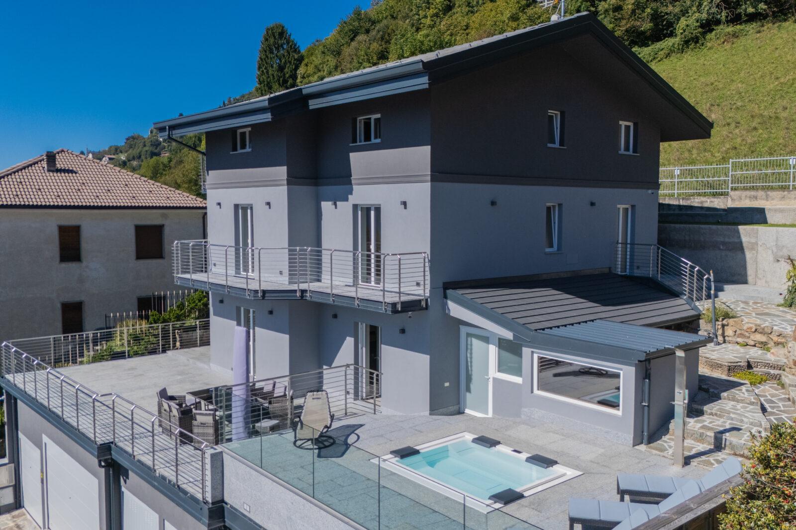 Außergewöhnlicher Alpenluxus: Exklusive Smart Villa in Indovero, Italien am Comer See