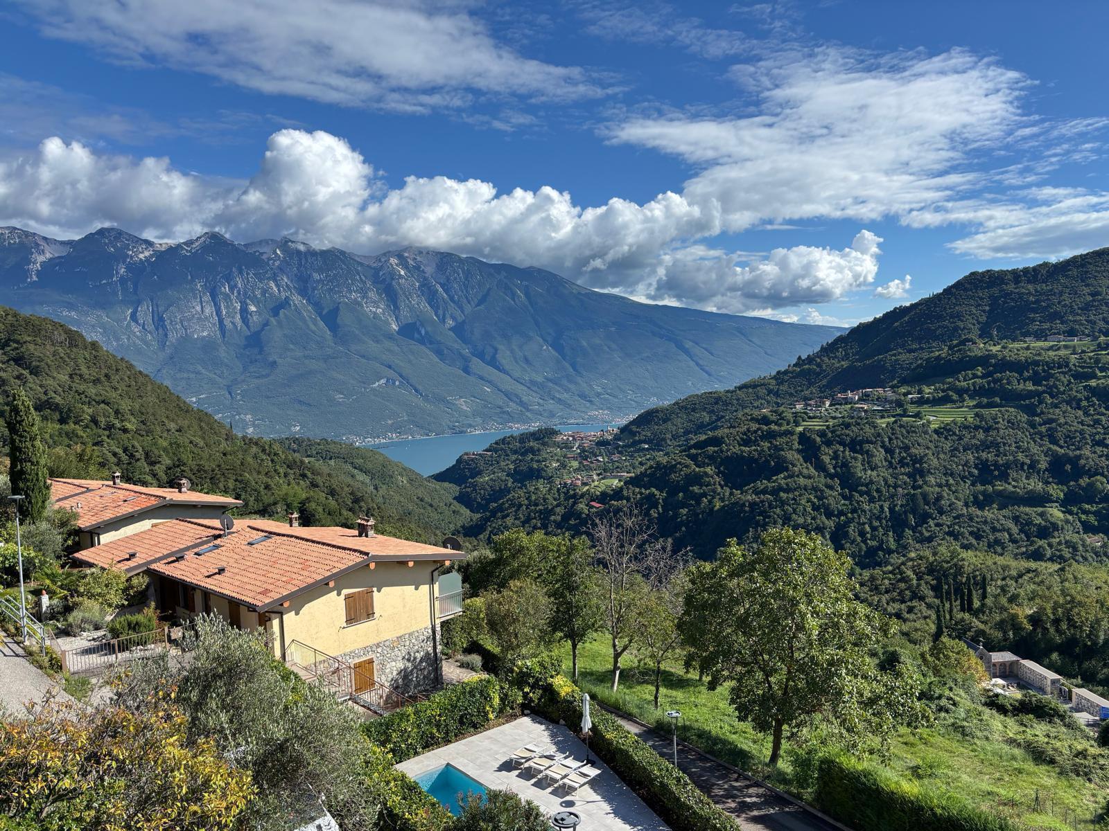 Ferienwohnung „Le Cementine” mit Seeblick, Bergblick, WLAN, Klimaanlage und Terrasse ideal für 3 Personen