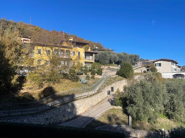 Einzimmer-Wohnung mit Balkon und Gardasee-Blick in Pieve, Tremosine