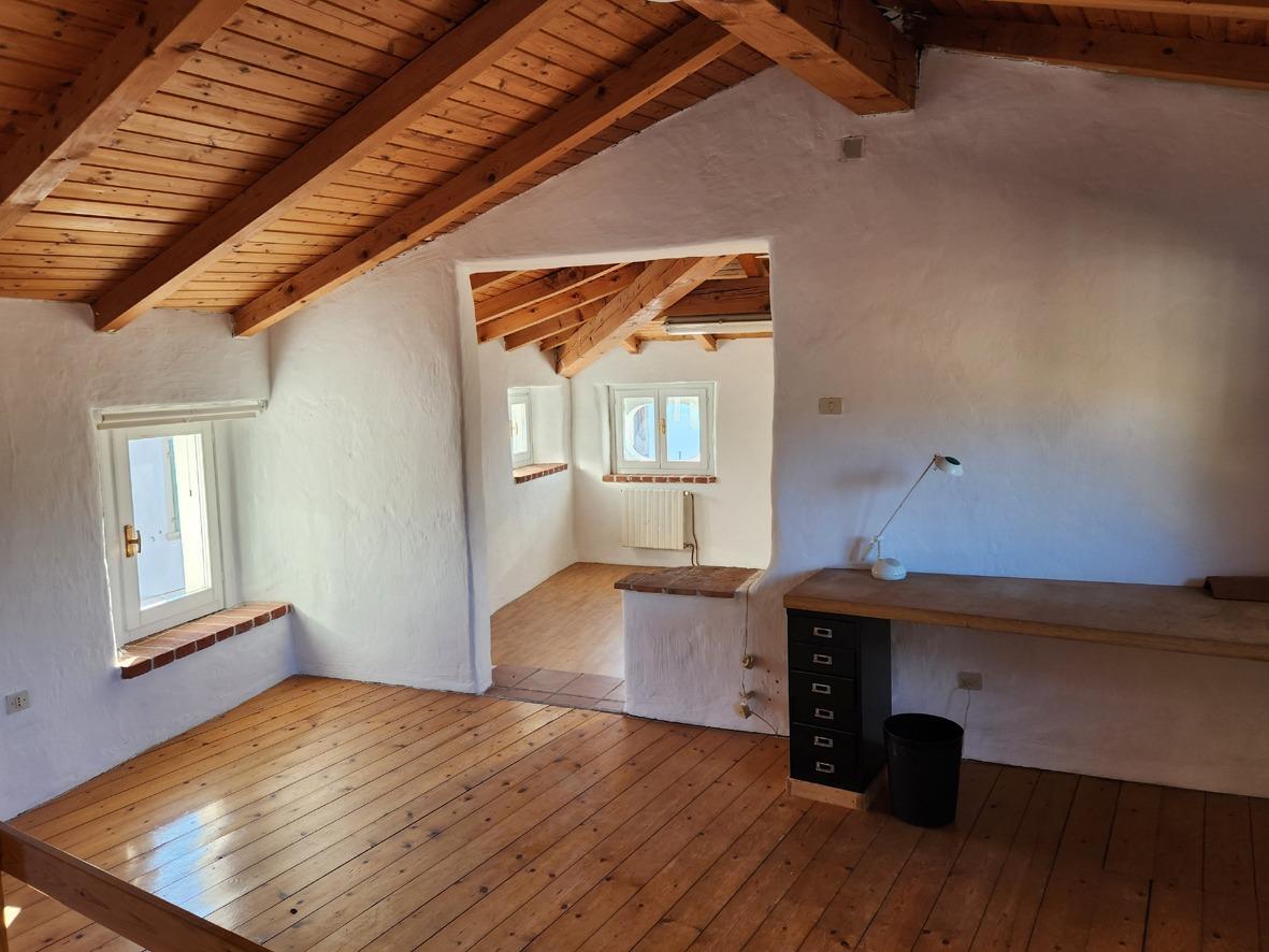 Rustikales Bauernhaus mit Panorama auf Gardasee und Monte Baldo, Voltino
