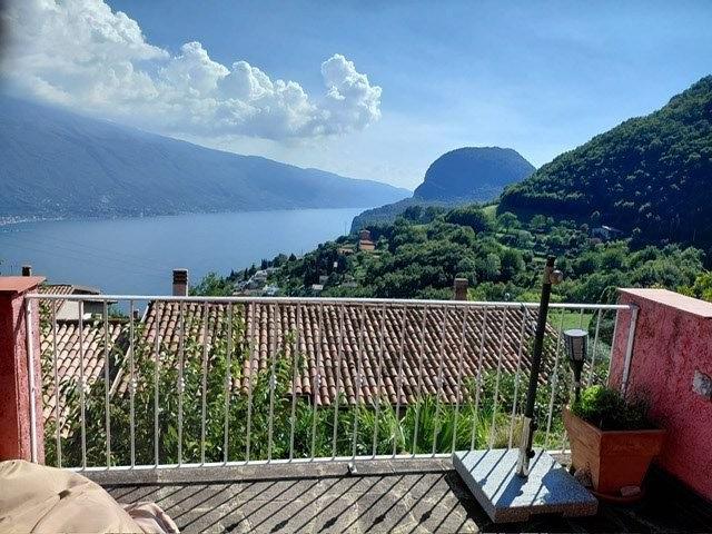 Stilvolle rustikale Haushälfte mit Garten und Stellplatz vor dem Haus in Mezzema, Tremosine